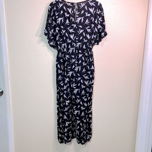 World Market black white kimono sleeve romper size s/m - Picture 3 of 8